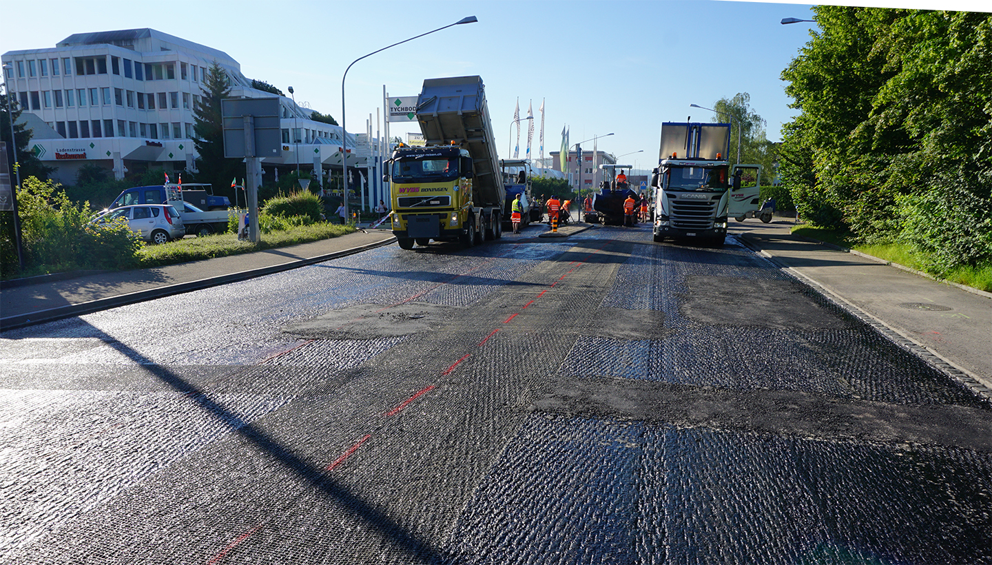 Asphalt pavement repair