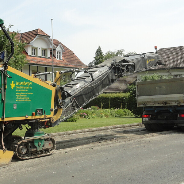 Preparation of substrate (milling and/or wet cleaning)