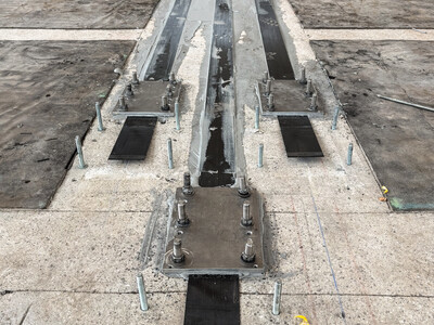 The prestressing devices were dismantled the following day.