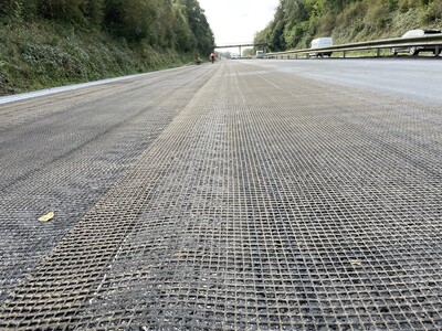 Installed S&P asphalt reinforcement